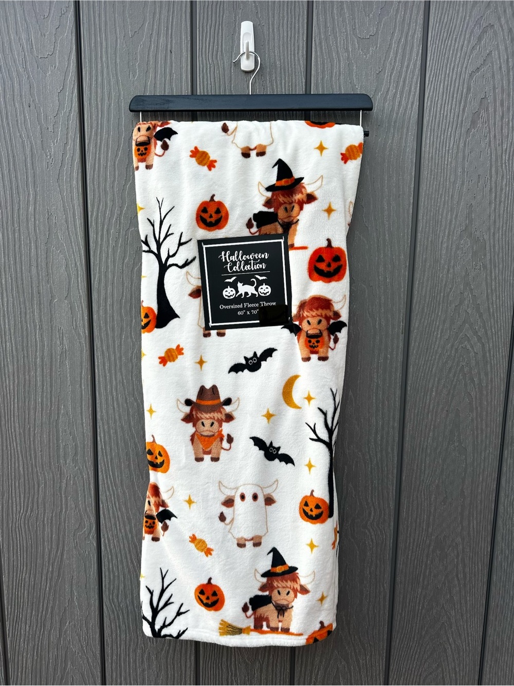 Spooky Herd Highland Cows in Halloween Costumes Plush Throw Blanket NWT